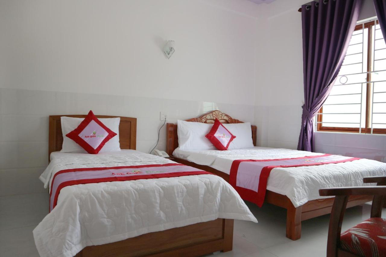 Anh Quan Hotel Куинён Экстерьер фото