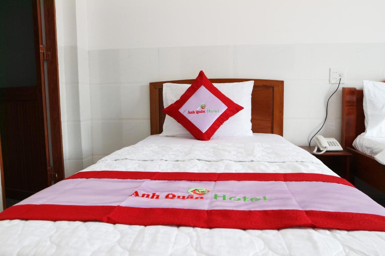 Anh Quan Hotel Куинён Экстерьер фото